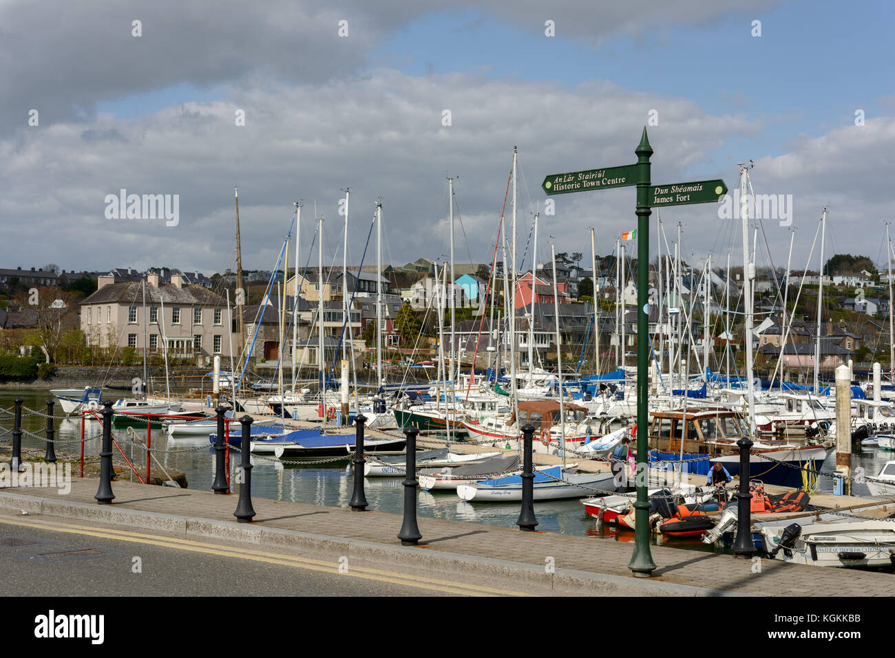 Festgemacht Yachten in Kinsale Harbour, Kinsale, County Cork, Irland Stockfoto