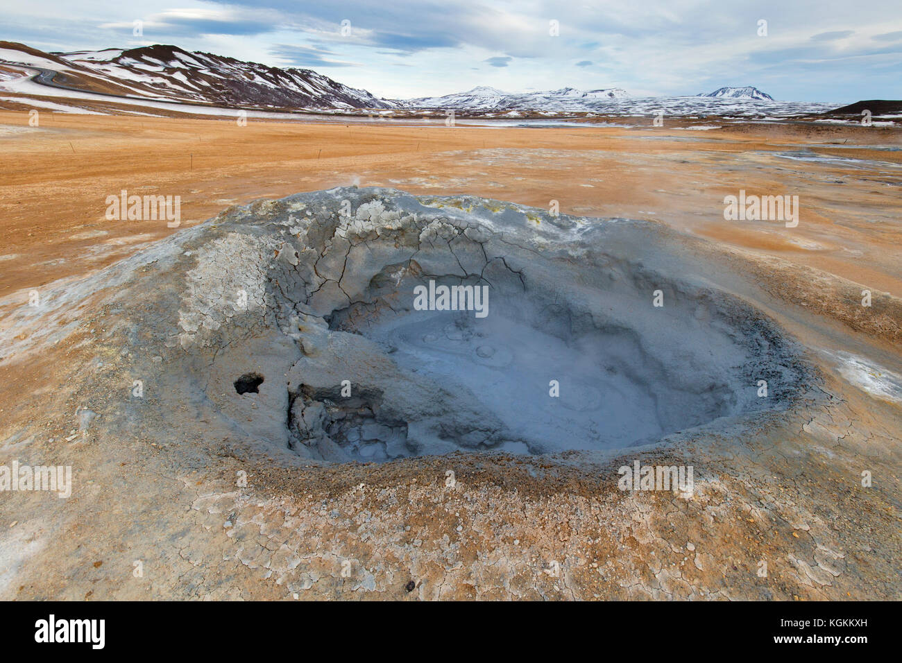Kochendes Schlammbecken / Schlammtopf bei Hverir, Geothermiegebiet bei Námafjall, Norðurland eystra / Nordurland eystra, Island Stockfoto