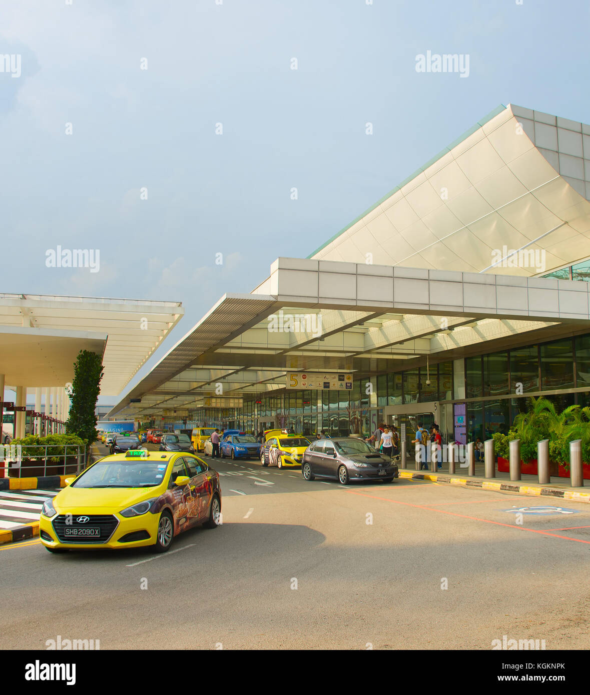 Blaues taxi singapur -Fotos und -Bildmaterial in hoher Auflösung