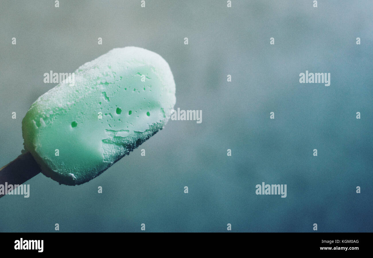 In der Nähe von Green Ice Cream auf Stick Stockfoto
