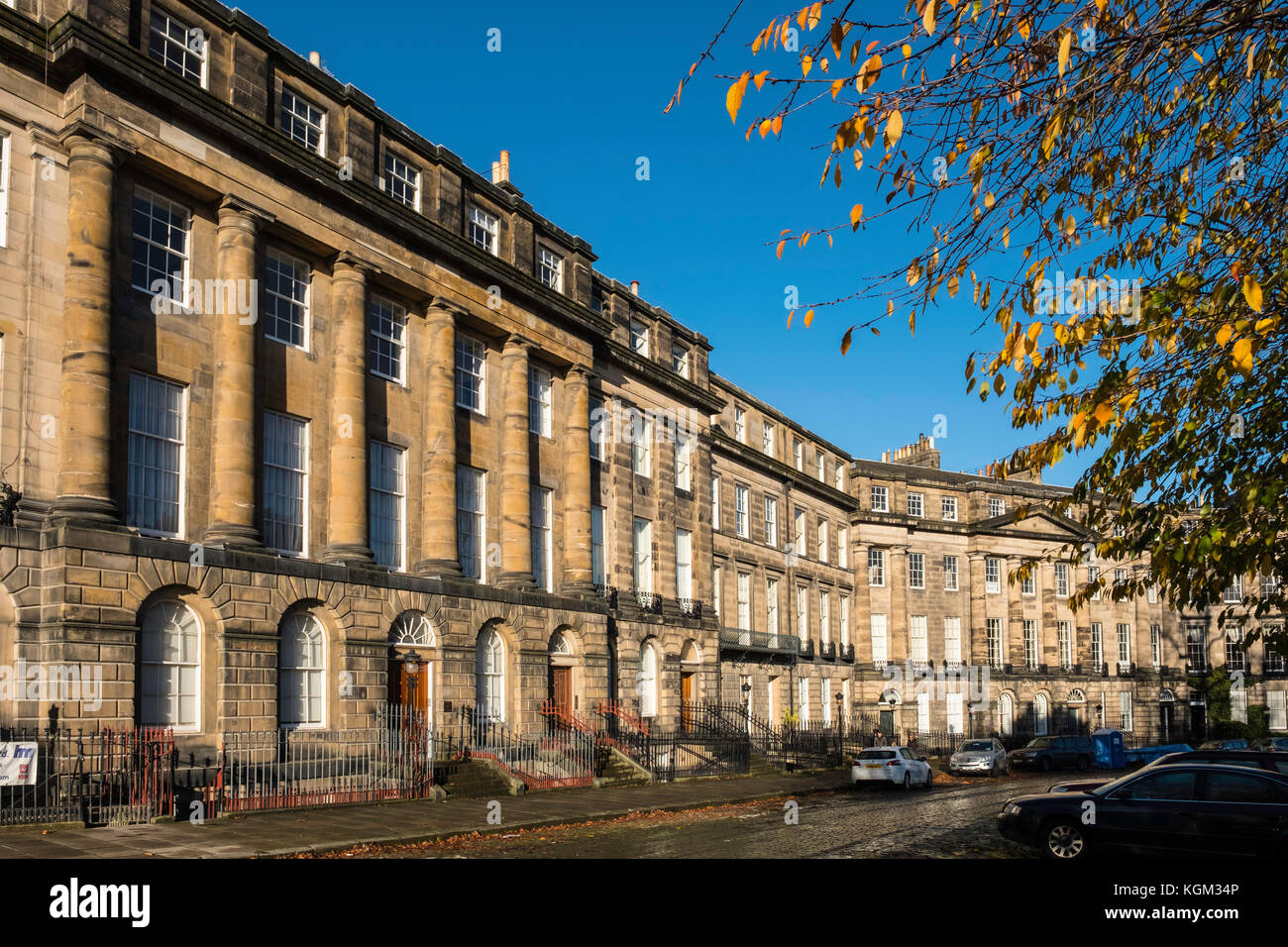 Zeile der Georgischen Reihenhäuser Reihenhäuser in der New Town von Edinburgh, Schottland, Vereinigtes Königreich. Stockfoto
