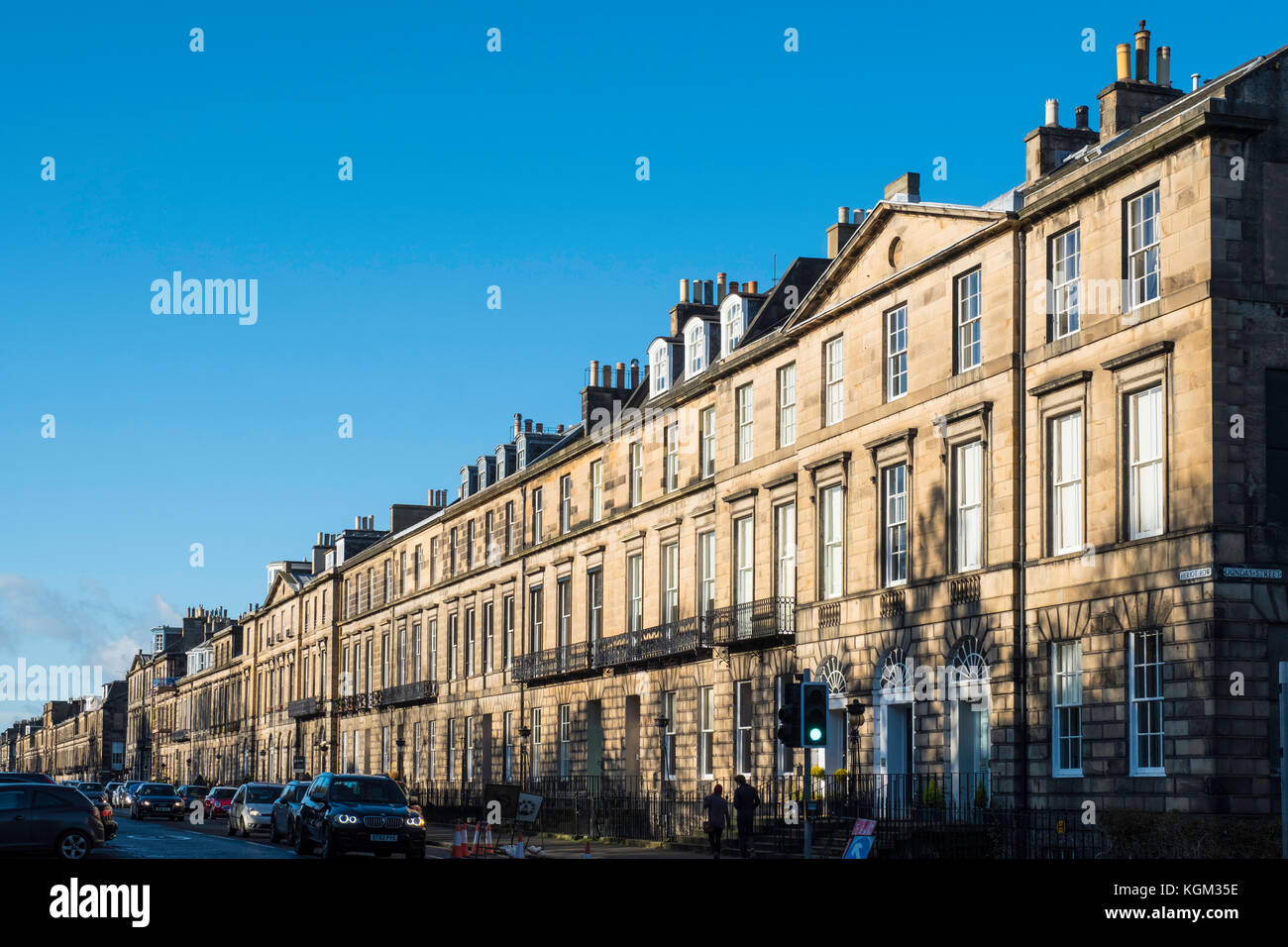 Zeile der Georgischen Reihenhäuser Reihenhäuser auf Heriot Row in der New Town von Edinburgh, Schottland, Vereinigtes Königreich. Stockfoto