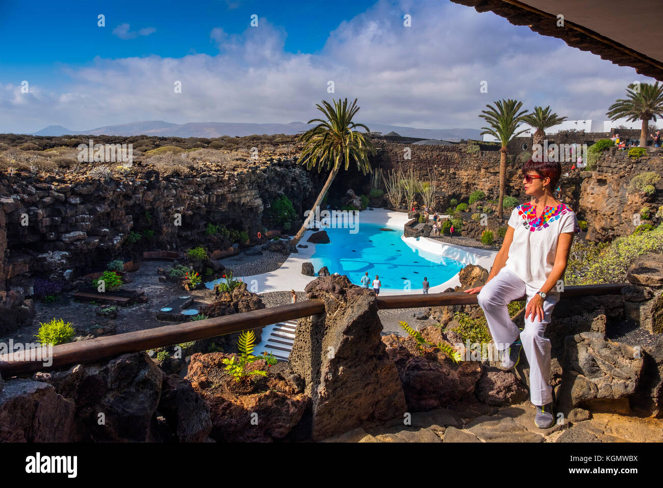 Garten und Pool. Jameos del Agua. Kunst, Kultur und Tourismus Zentrum von César Manrique. Haria. Lanzarote Island. Kanarische Inseln Spanien. Europa Stockfoto