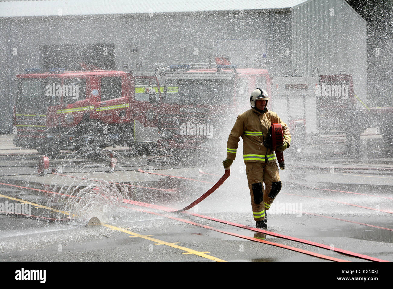 Mitte und West Wales Feuerwehr- und Rettungswesen Ausbildung der Besatzung in earlswood Depot, Jersey Marine, Swansea, Wales, Großbritannien Stockfoto