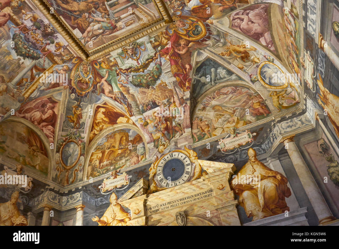 Deckenfresken von Giovanni Antonio Pandolfi di Pesaro, Duomo, Kathedrale, die Kathedrale San Lorenzo Perugia, Umbrien, Italien Stockfoto