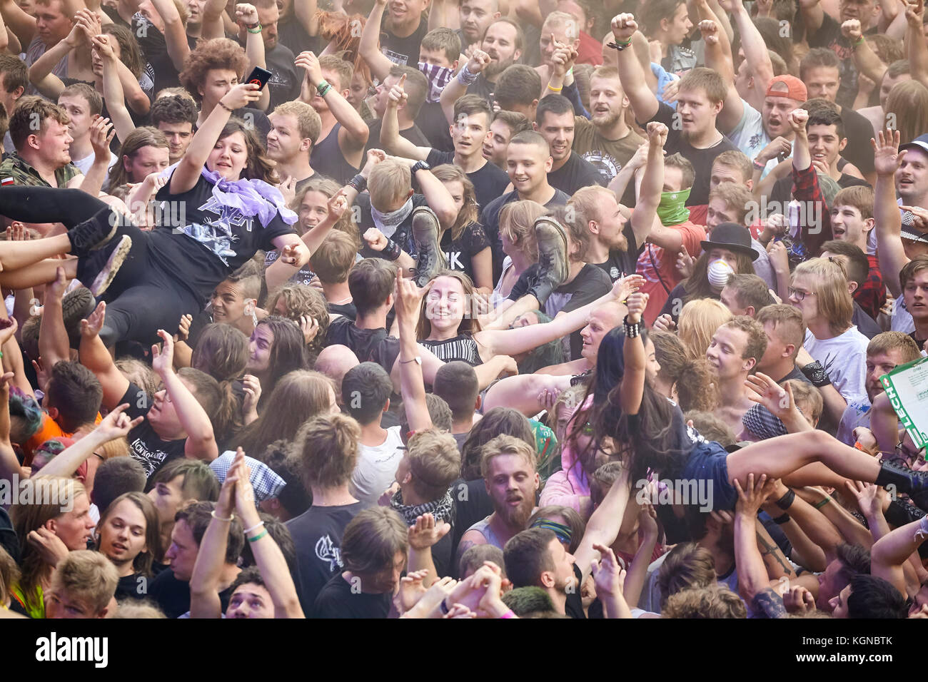 Kostrzyn, Polen - 05. August 2017: Menschen Spaß an einem Konzert während der 23 Woodstock Festival in Polen. Stockfoto