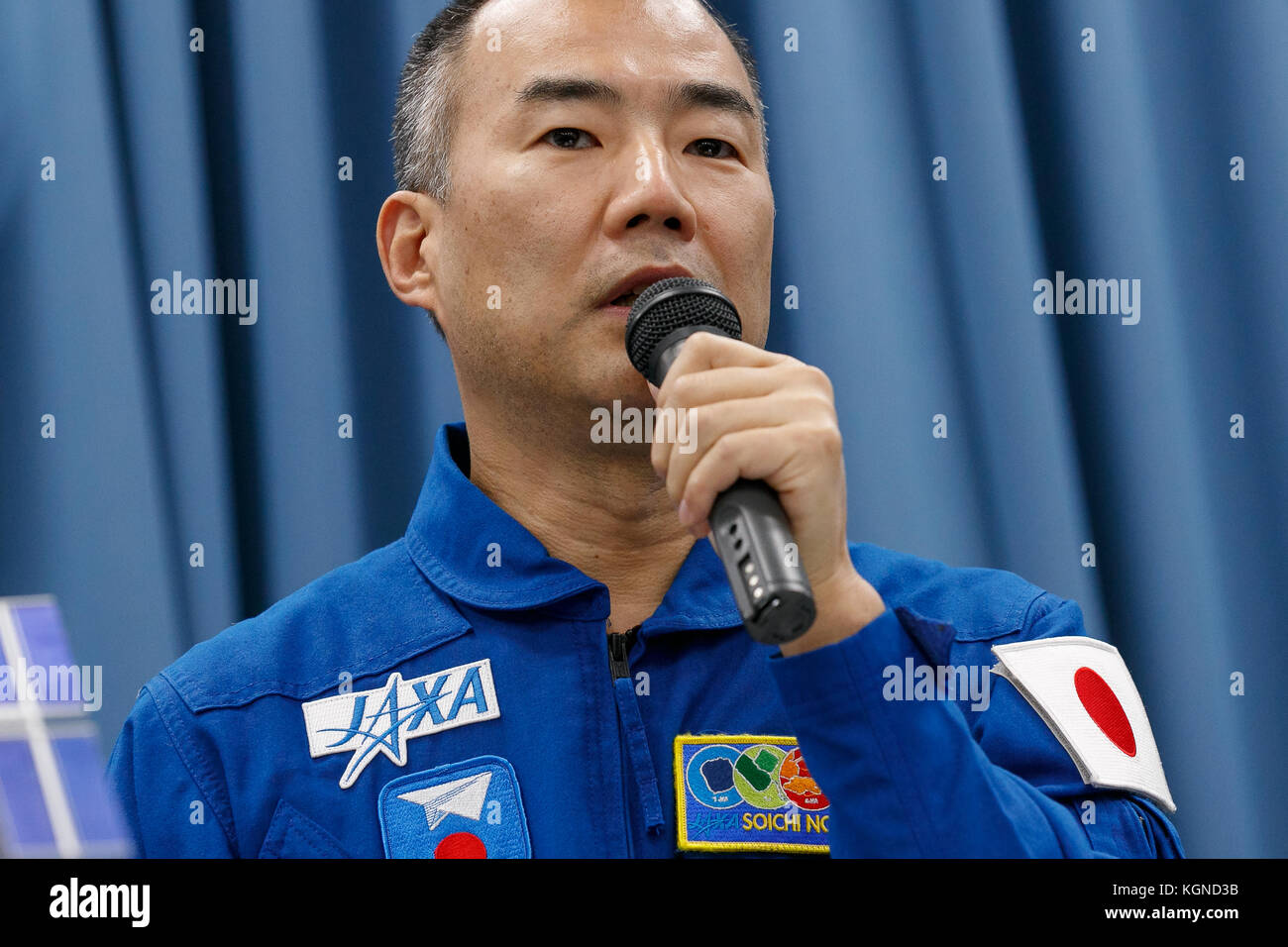 Der japanische Astronaut Soichi Noguchi spricht während einer Pressekonferenz im Büro der Japan Aerospace Exploration Agency (JAXA) in Tokio am 9. November 2017 in Japan. JAXA gab bekannt, dass er ab Ende 2019 an einer sechsmonatigen Mission an Bord der Internationalen Raumstation (ISS) teilnehmen wird, deren Training am 20. November beginnt. Quelle: Rodrigo Reyes Marin/AFLO/Alamy Live News Stockfoto