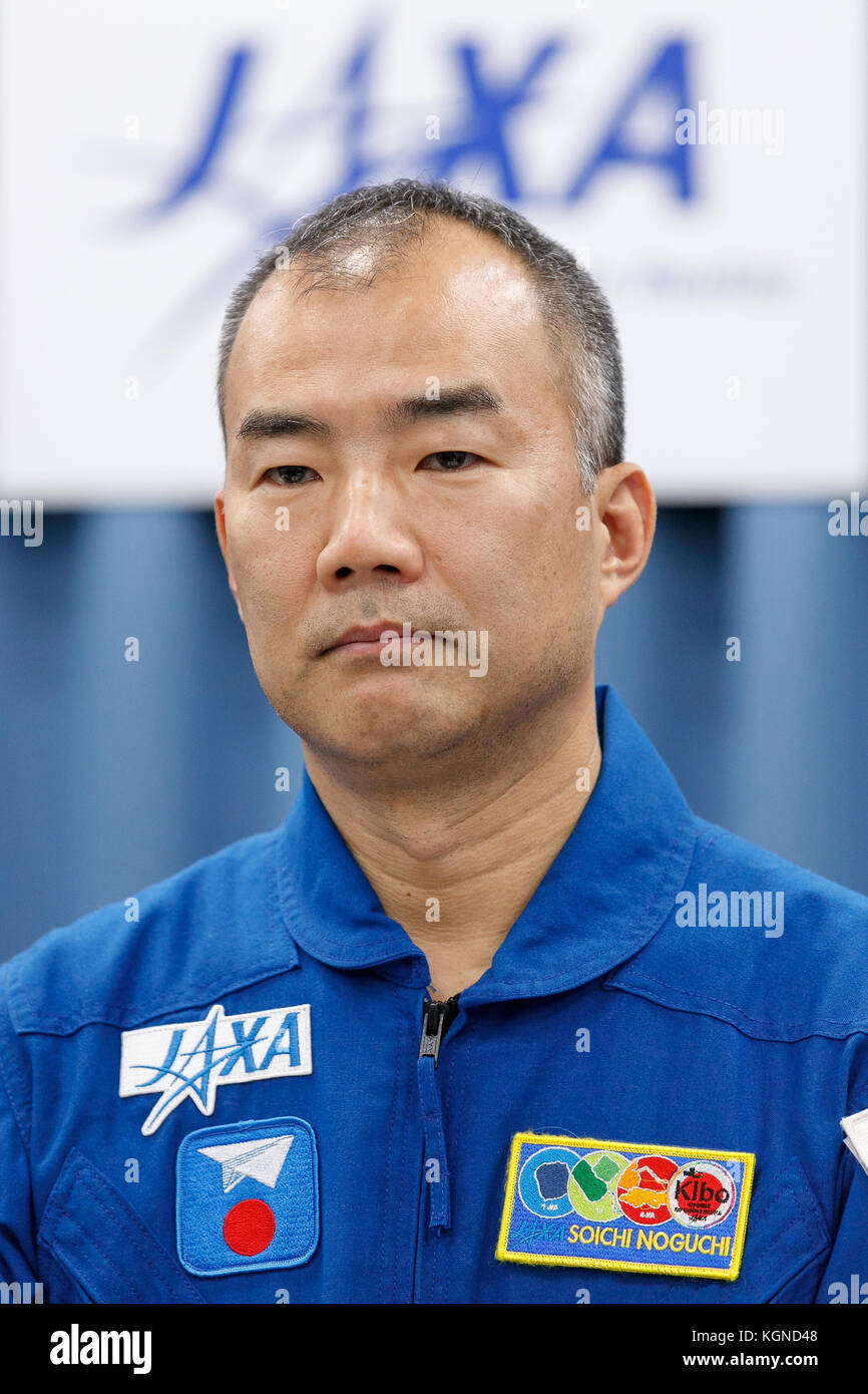 Der japanische Astronaut Soichi Noguchi nimmt am 9. November 2017 an einer Pressekonferenz im Büro der Japan Aerospace Exploration Agency (JAXA) in Tokio Teil. JAXA kündigte an, dass er ab Ende 2019 an einer sechsmonatigen Mission an Bord der Internationalen Raumstation ISS teilnehmen wird, deren Ausbildung am 20. November beginnt. Quelle: Rodrigo Reyes Marin/AFLO/Alamy Live News Stockfoto