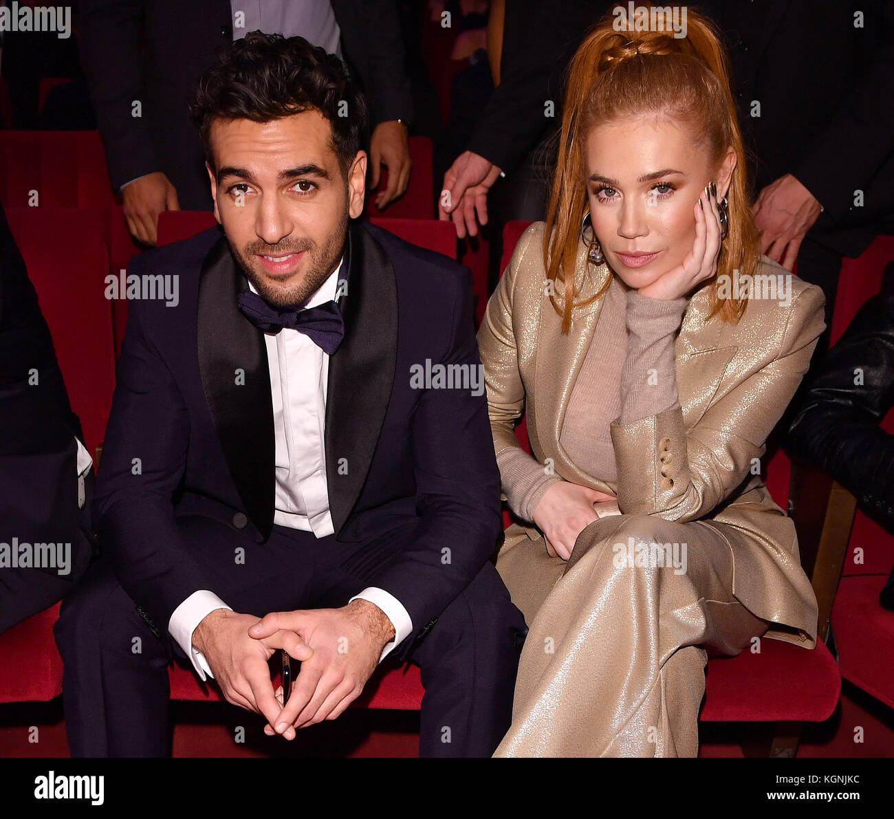 Berlin, Deutschland. November 2017. Schauspieler Elyas M·Barek und Gastgeberin Palina Rojinski, fotografiert bei der Gala „GQ Men of the Year 2017“ an der Komischen Oper in Berlin am 9. November 2017. Quelle: Jens Kalaene/dpa-Zentralbild/dpa/Alamy Live News Stockfoto