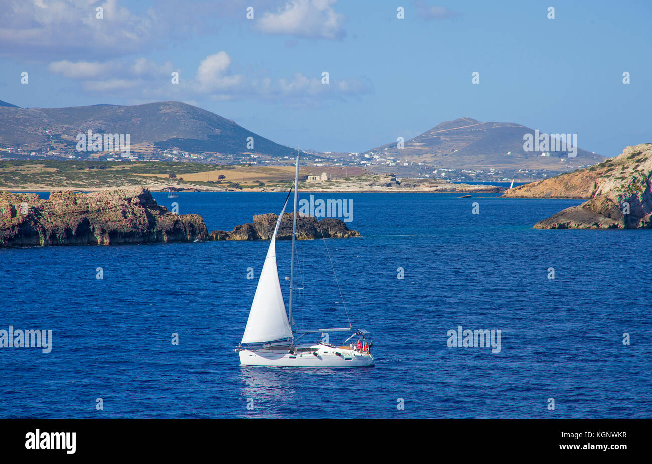 Segelboot auf der Insel Paros, Kykladen, Ägäis, Griechenland Stockfoto