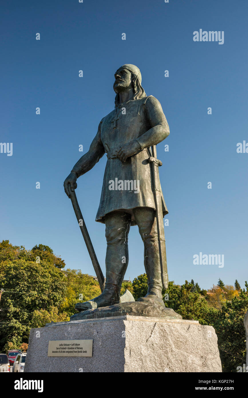 Statue von Leif Erikson, entworfen von August Werner 1962, in der Shilshole Bay Marina in Seattle, Washington, USA Stockfoto