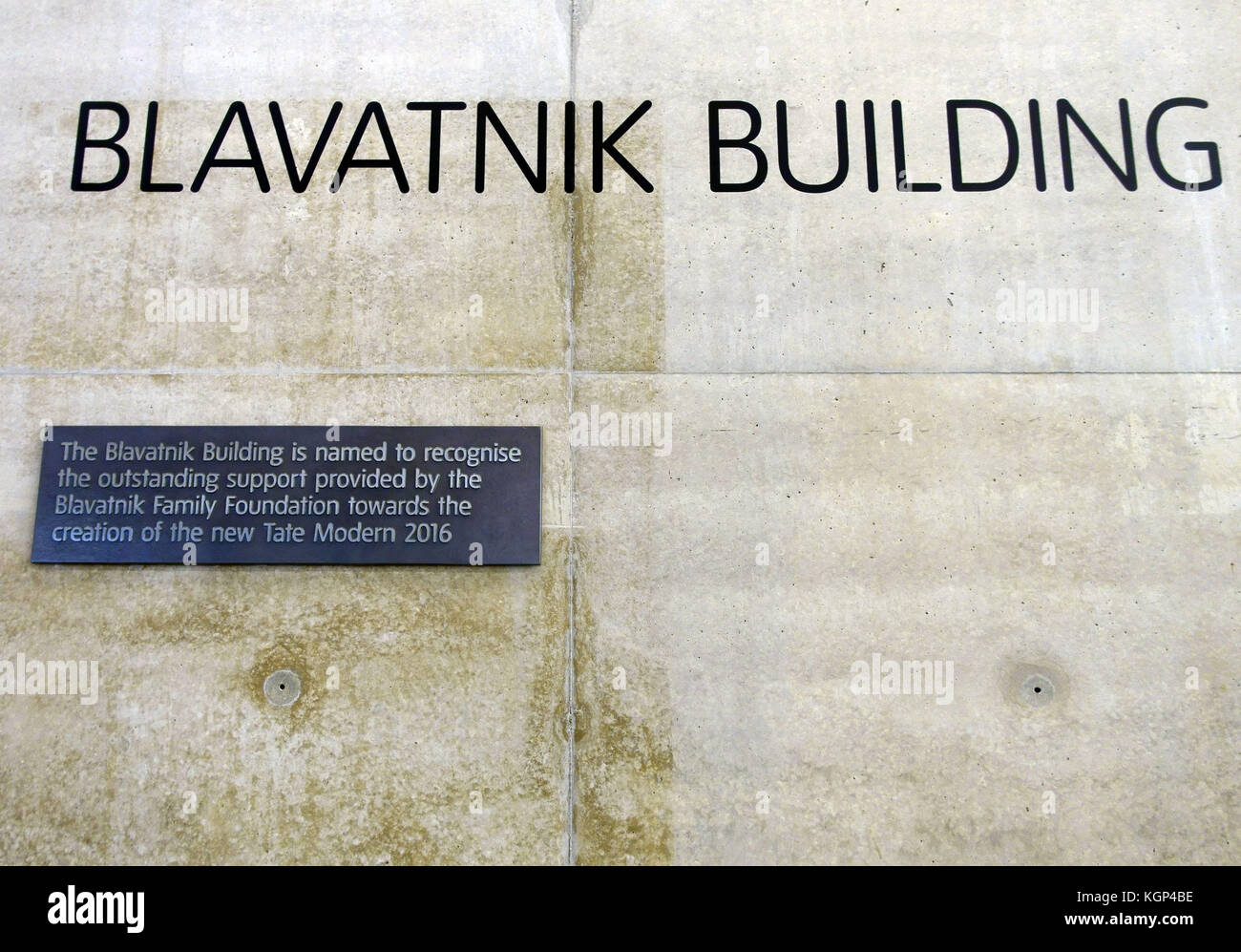 Zeichen in der blavatnik Gebäude, früher der Schalter Haus, Modern Tate Gallery, London Stockfoto