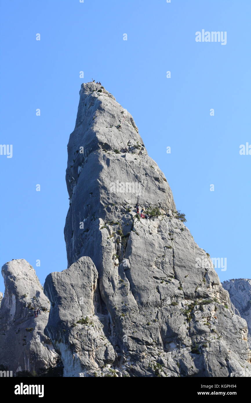 Riesige Felsen an der Cala Goloritze Strand in Sardinien, Italien Stockfoto