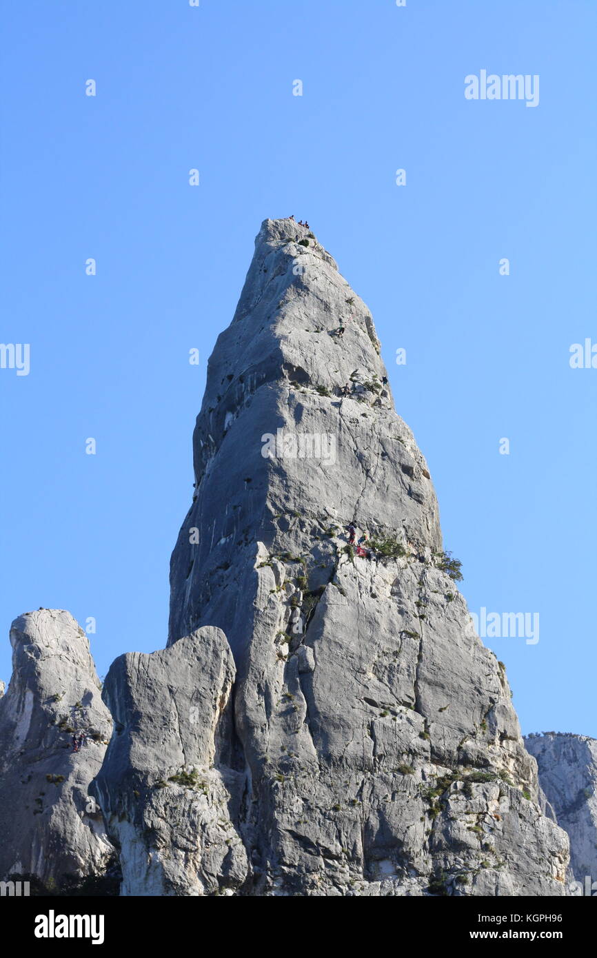 Riesige Felsen an der Cala Goloritze Strand in Sardinien, Italien Stockfoto