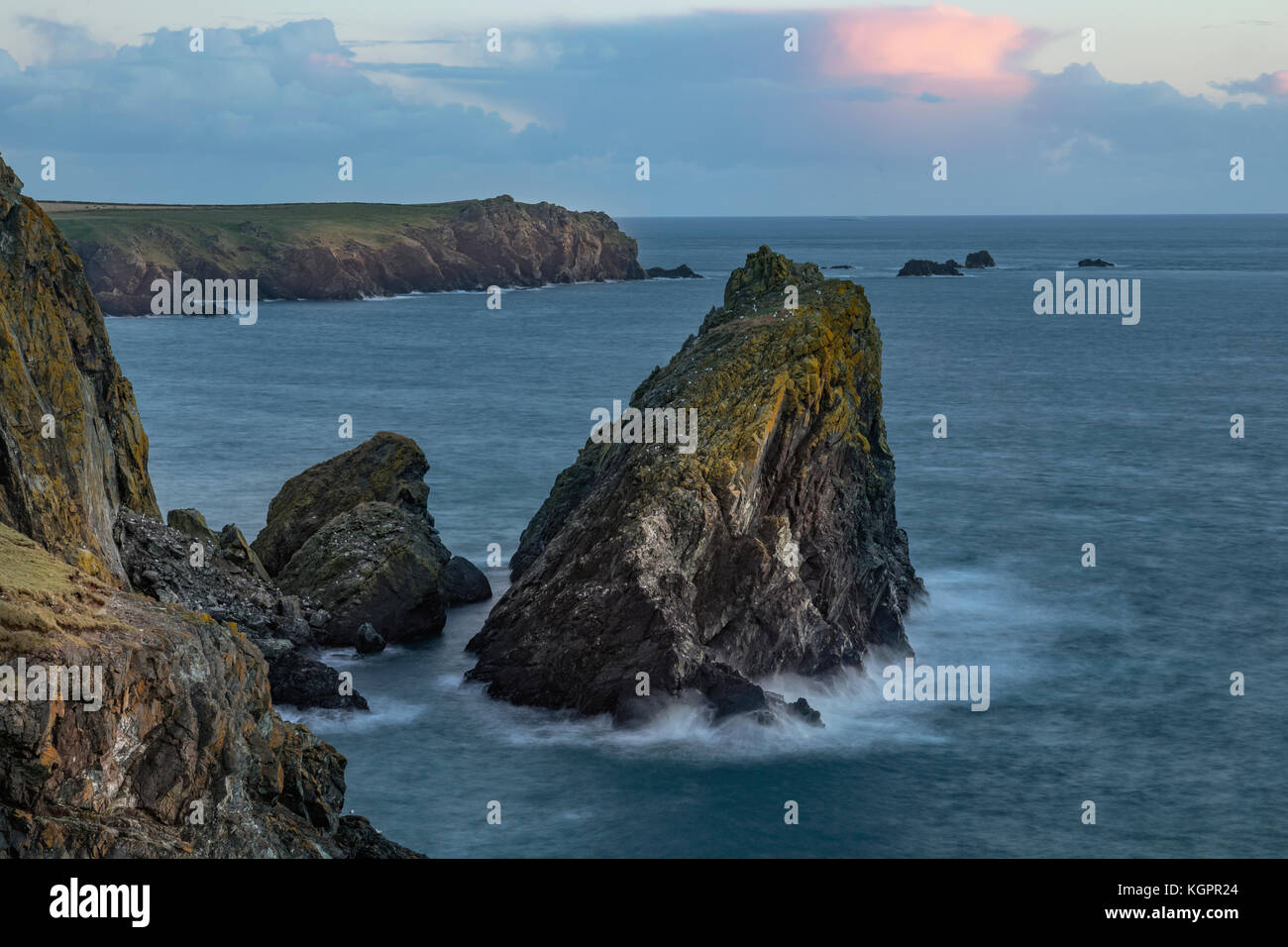 Kynance Cove, Halbinsel Lizard, Cornwall, England, Vereinigtes Königreich Stockfoto