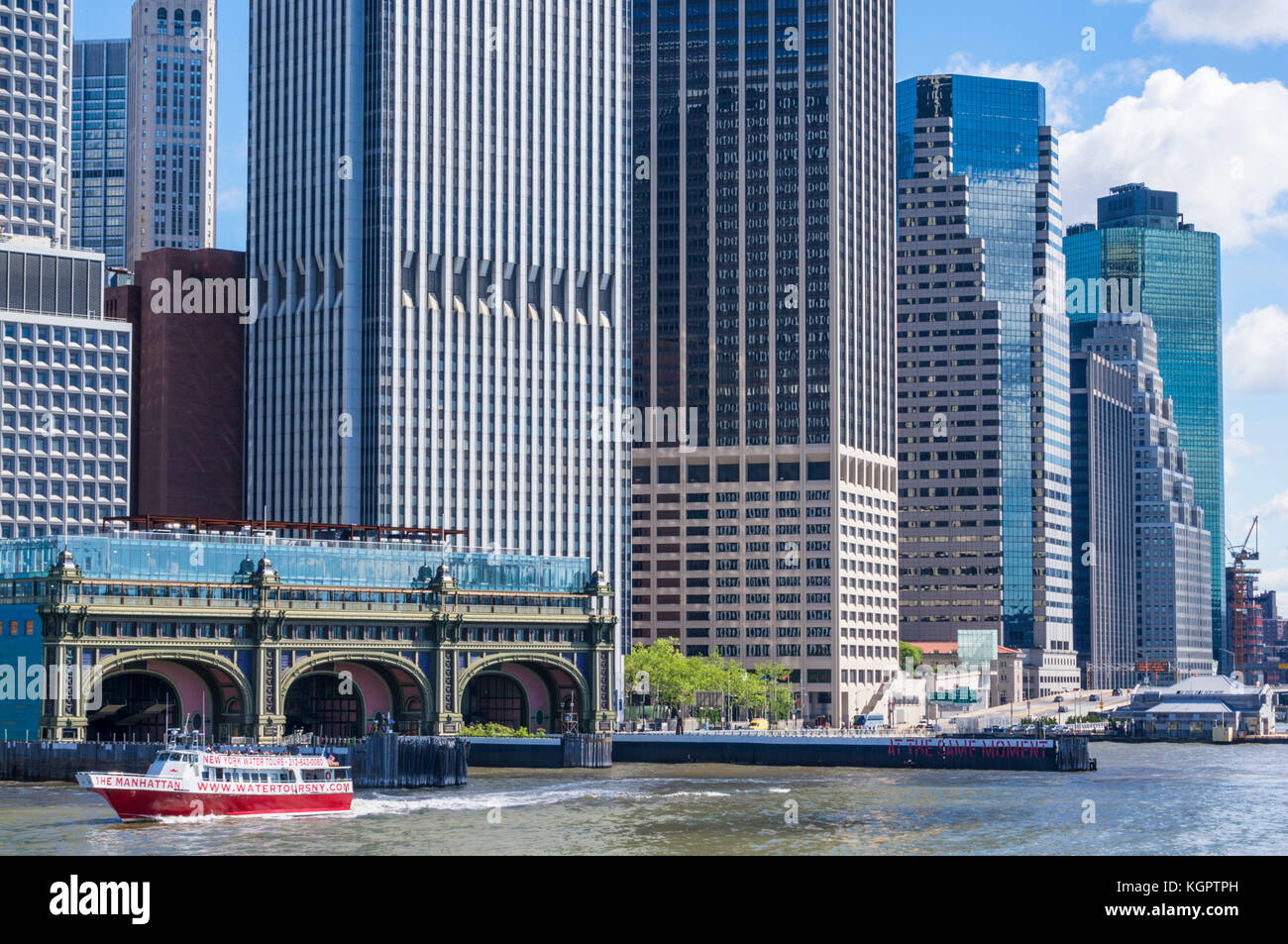 New York USA New York Staten Island Ferry Terminal Gebäude aus den East River New York City New York State usa Stockfoto