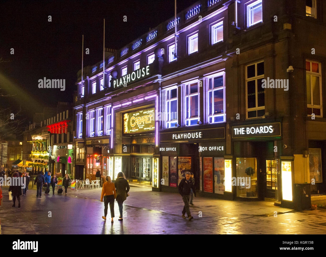 Das Edinburgh Playhouse Theatre in der Nacht im Greenside Place, Edinburgh, Schottland. Stockfoto