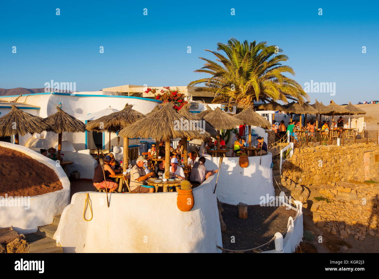 Strandrestaurant. Strand Punta de Papagayo, Playa Blanca. Lanzarote Island. Kanarische Inseln Spanien. Europa Stockfoto