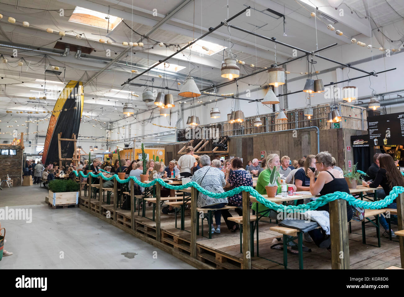 Innenraum der Werft Food Market, Helsingør, Seeland, Dänemark Stockfoto
