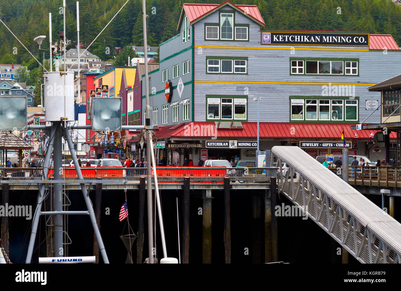 Waterfront in Ketchikan, Alaska, belebten Innenstadt mit der Ketchikan Mining Co. Stockfoto