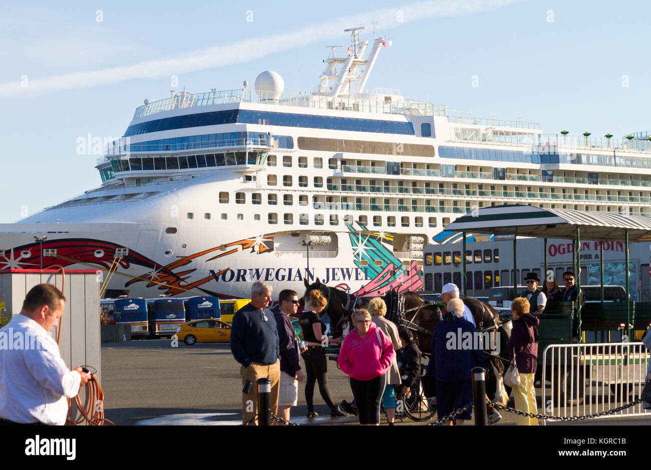 Das Kreuzfahrtschiff Norwegian Jewel angedockt in Victoria, BC, Kanada. Stockfoto