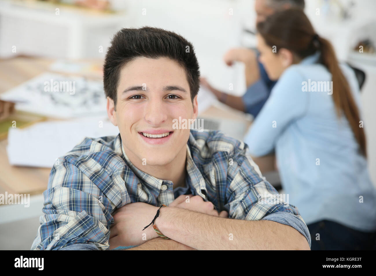 Portrait von College boy der Teilnahme am Kurs Stockfoto