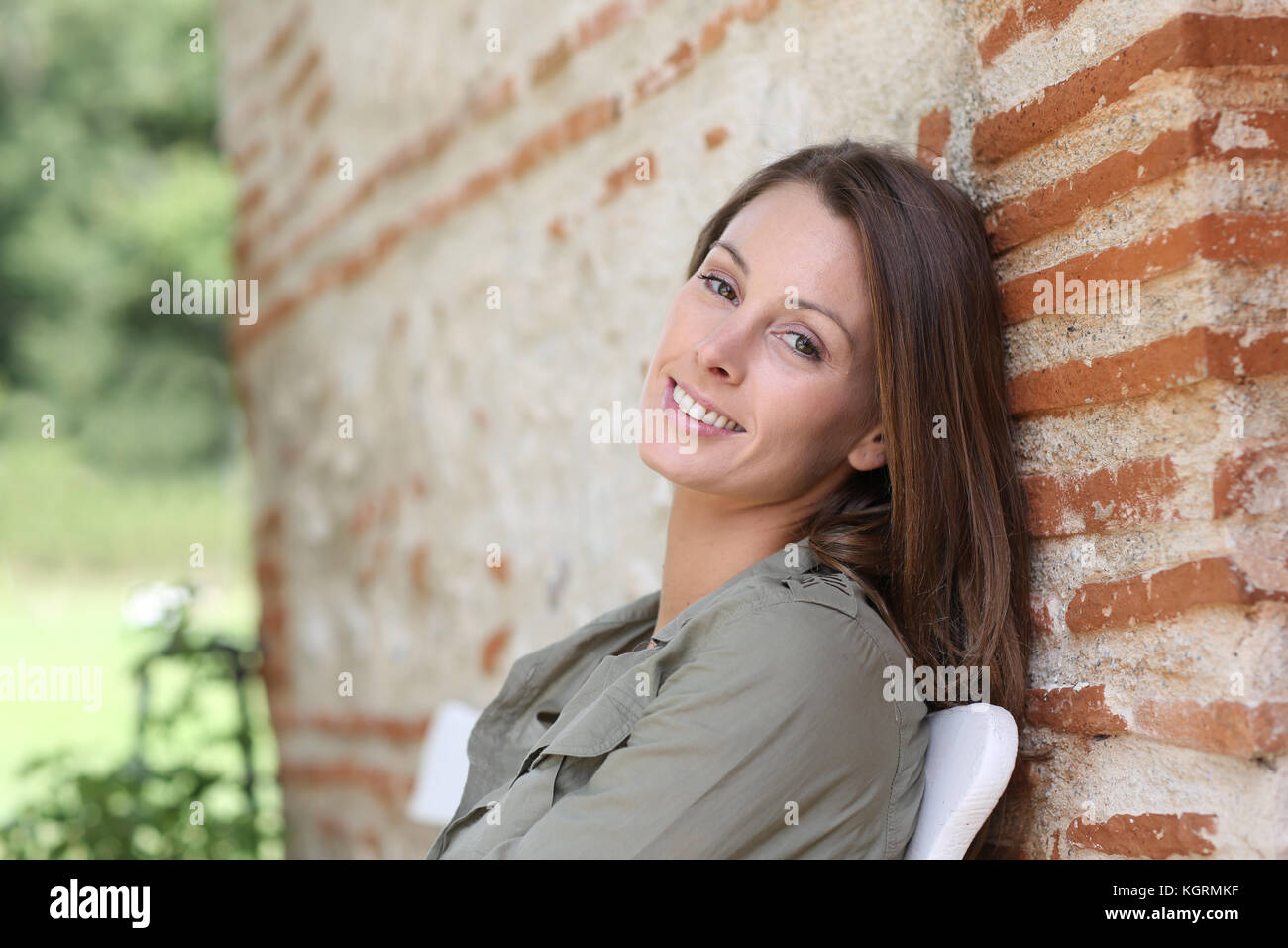 Schöne Frau Entspannen am Wochenende Stockfoto