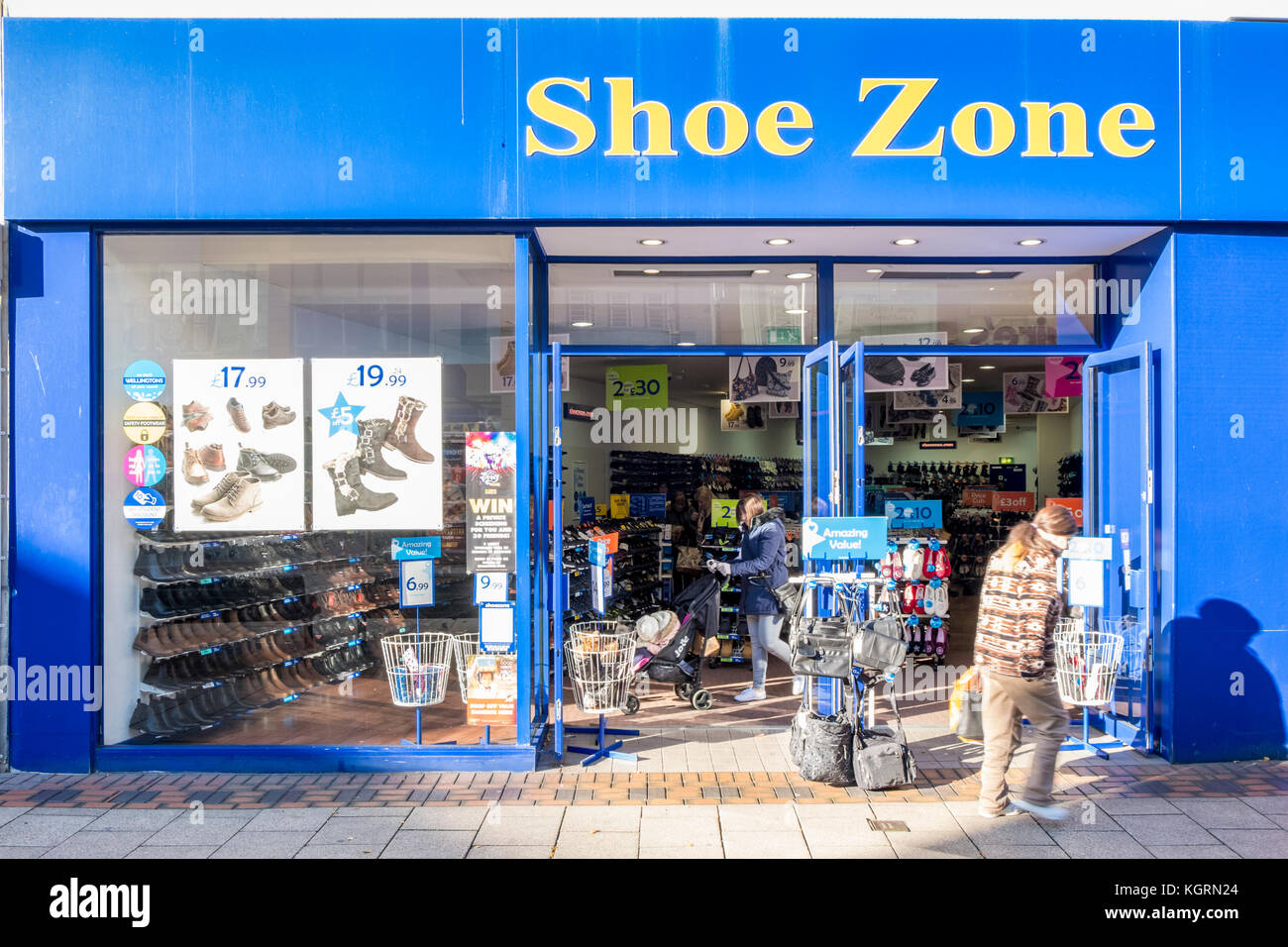 Schuhputzmaschine Zone shop, Nottingham, England, Großbritannien Stockfoto