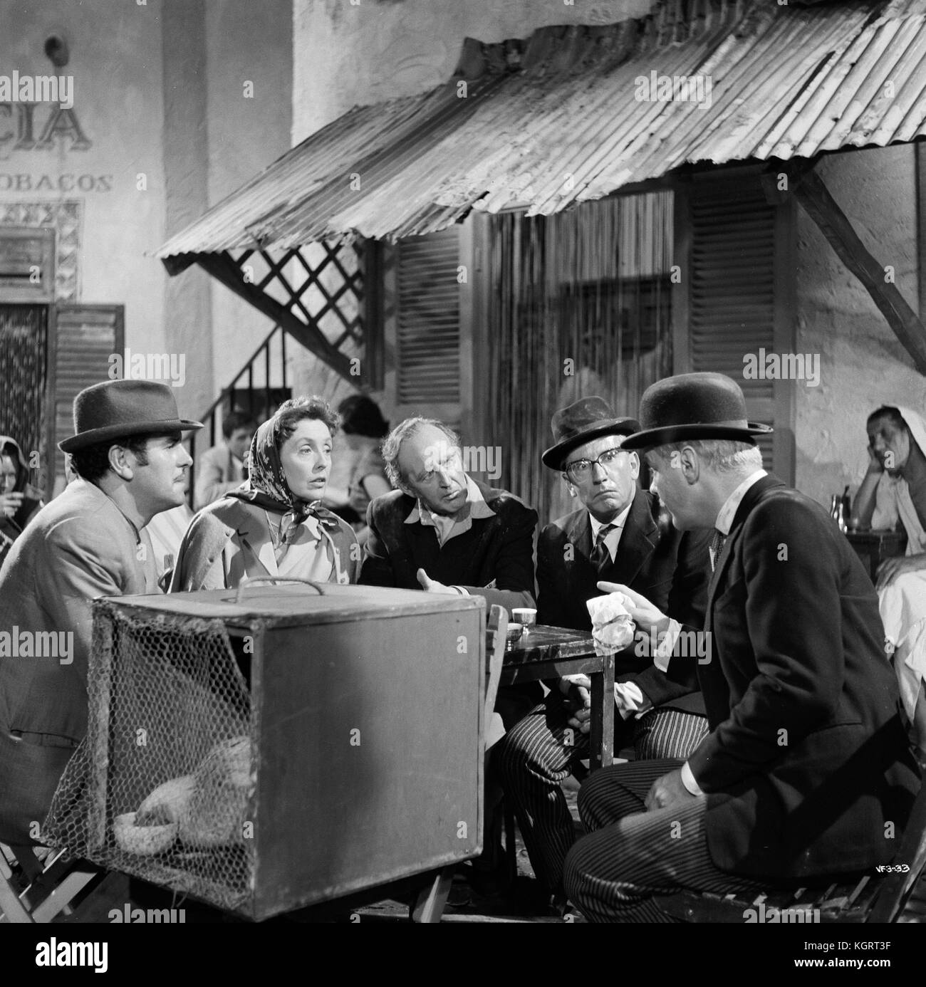 Reine Hölle von St. Trinian's (1960), Joyce Grenfell, George Cole, Cecil Parker, Eric Barker, Thorley Walters Stockfoto