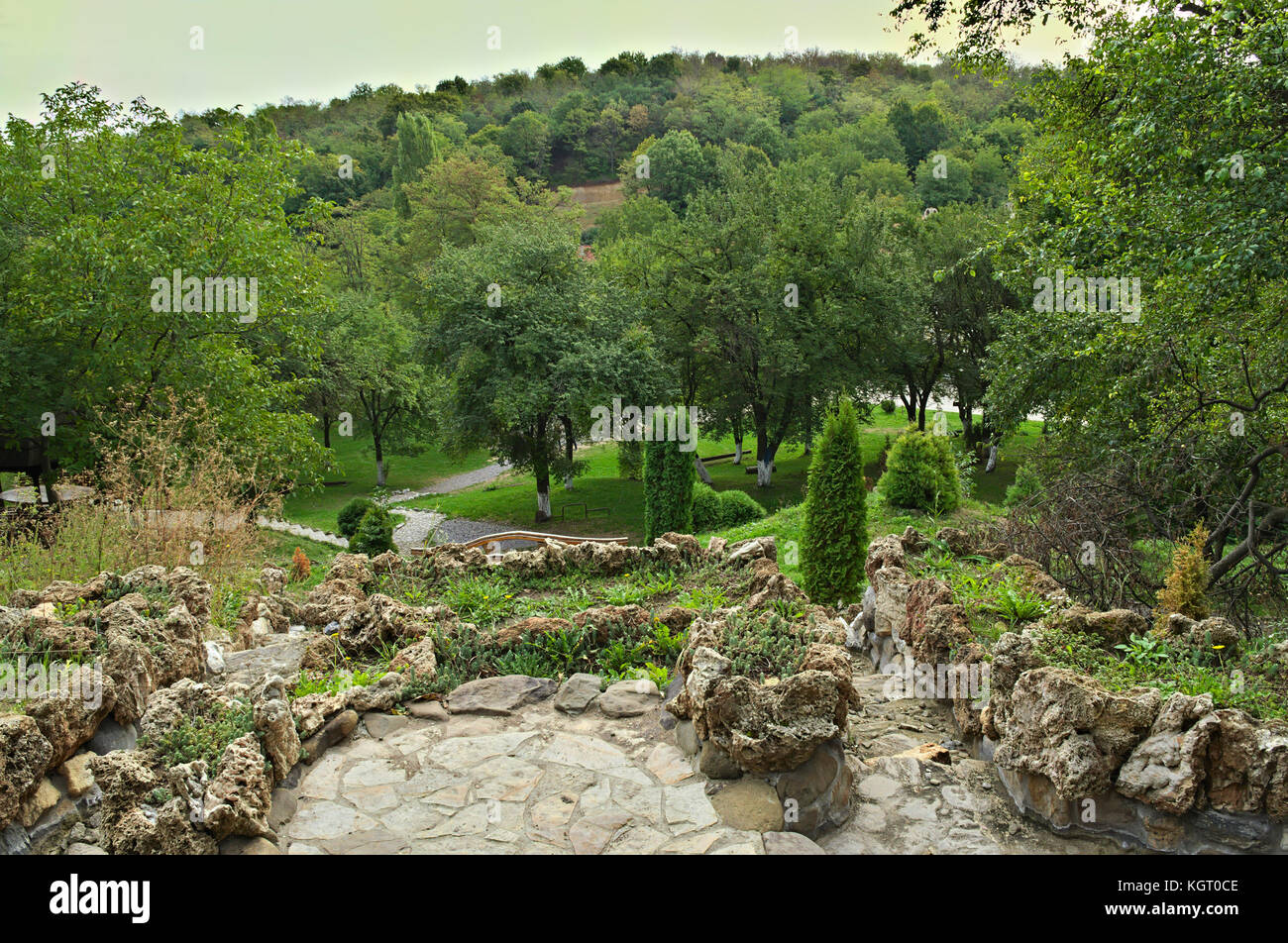 Blick auf das Kloster große remeta Garten von Hill Stockfoto