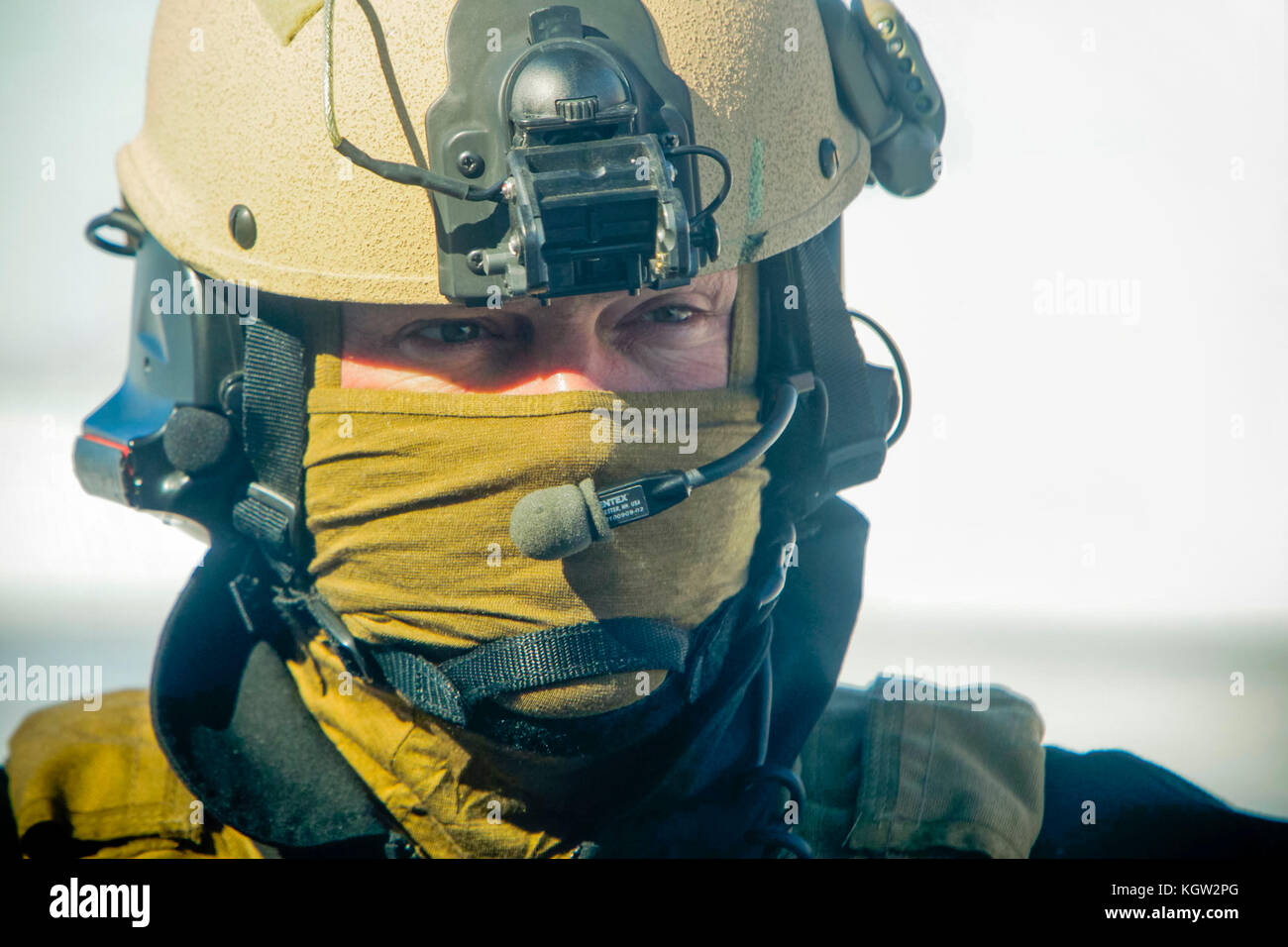 In der Nähe von United Benutzerdefinierte Status- und Grenzschutzbehörde (USCBP) Luft Verbot Officer UH-60 Black Hawk Helicopter Pilot. Stockfoto