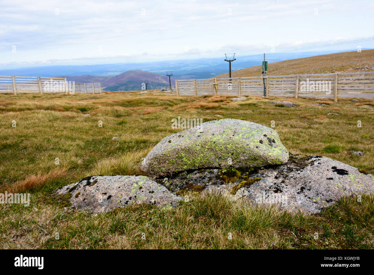 Sommer Blick vom Cairn Gorm Mountain Summit in die Cairngorm National Park, Schottland Stockfoto