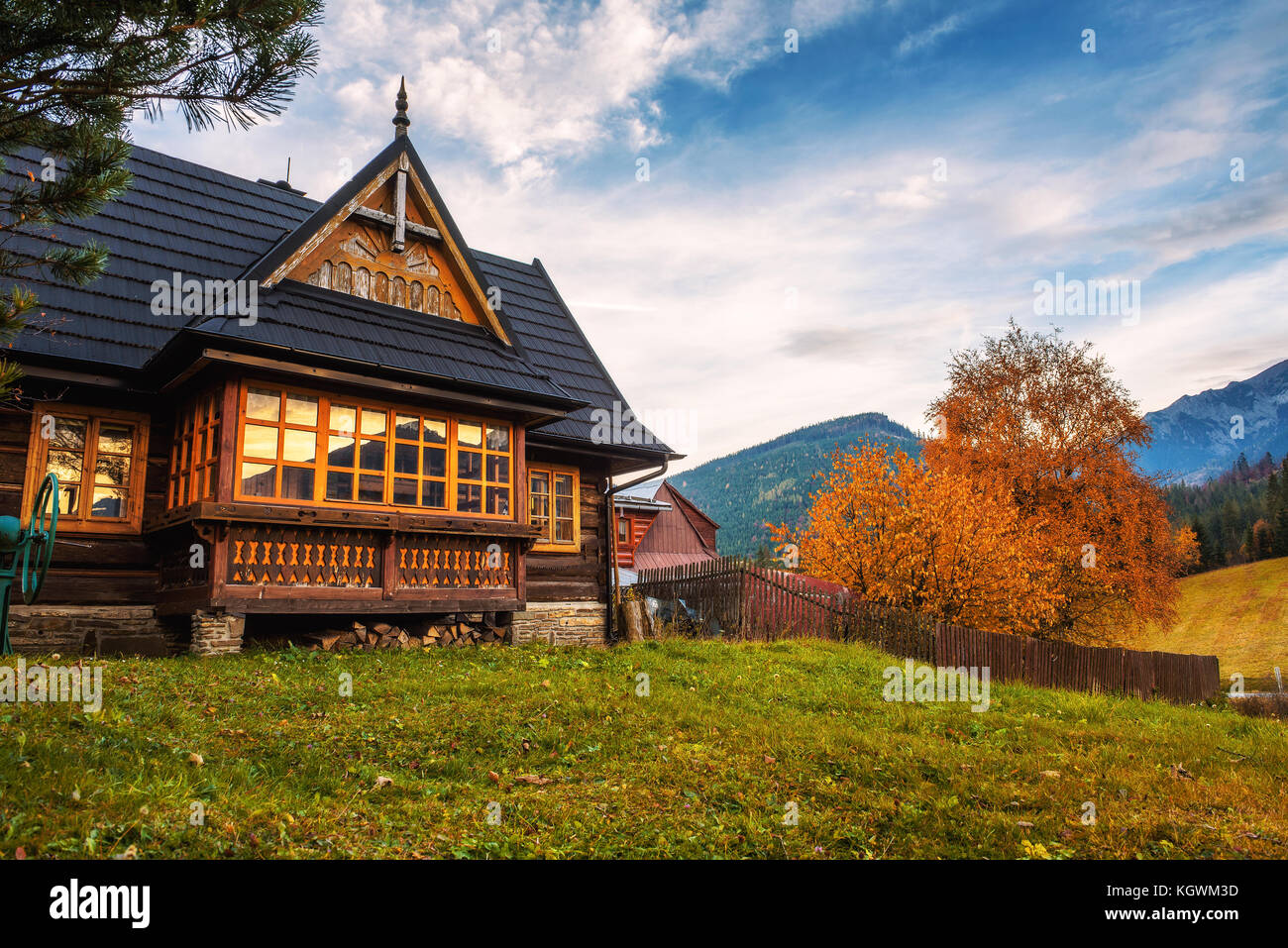 Historisches Haus im Dorf von zdiar in Hohe Tatra Stockfoto