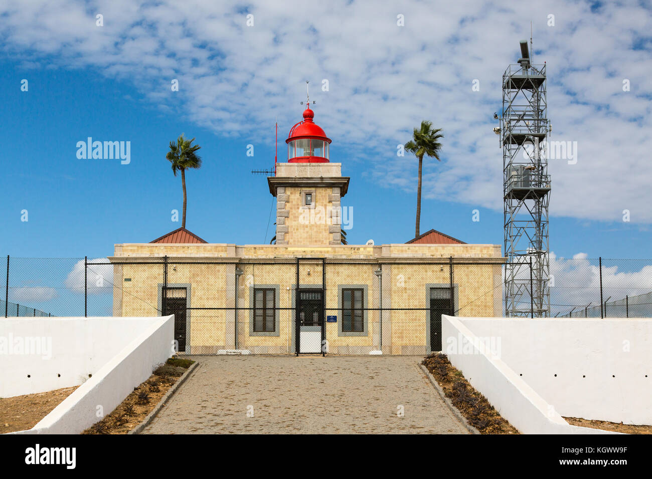 Leuchtturm Ponta da piedade im Nationalpark Klippen in Lagos, Portugal Stockfoto