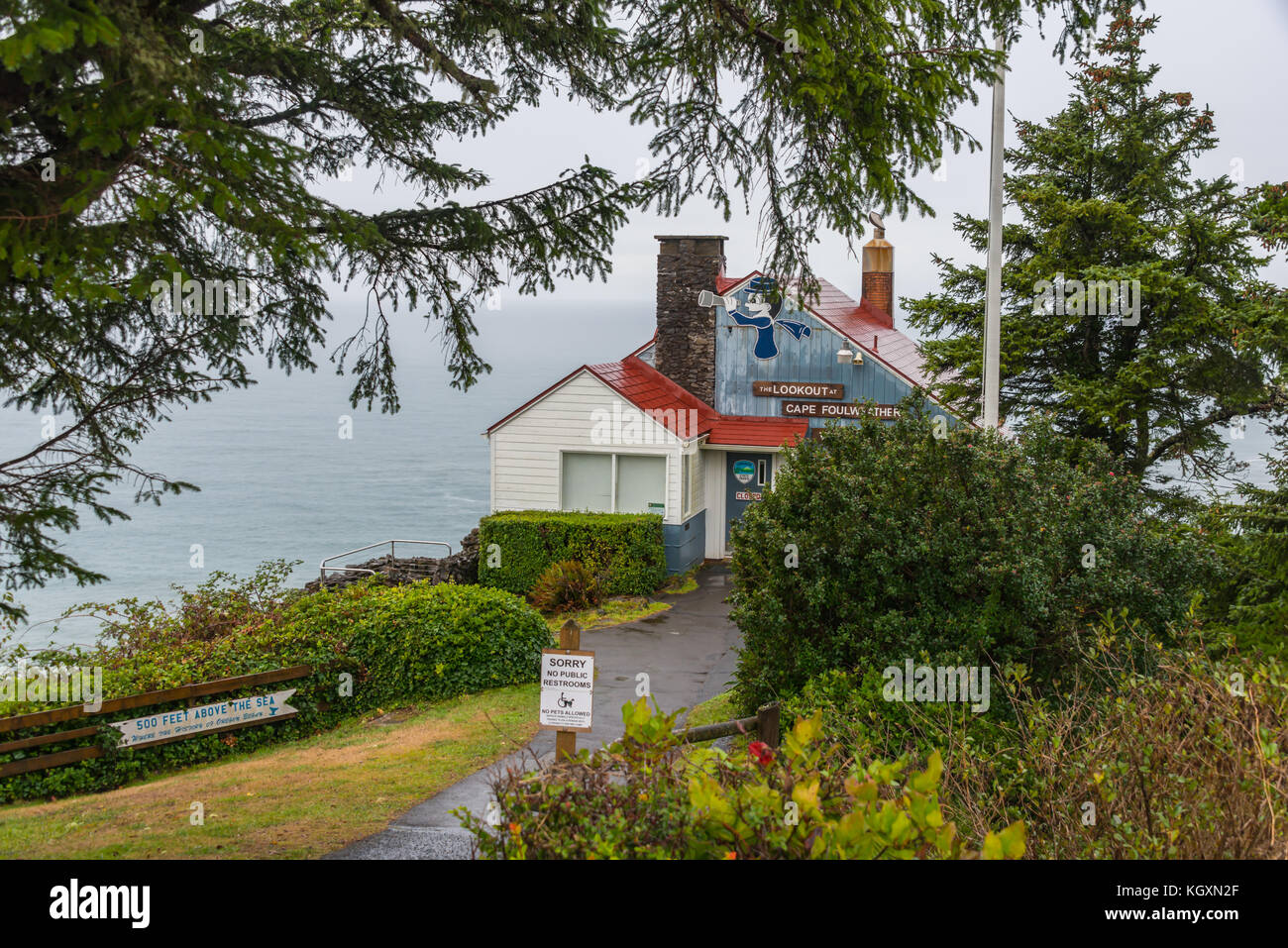 Der Aussichtspunkt am Cape foulweather, Otter Crest, malerischen Aussichtspunkt, Oregon, Küste, an einem regnerischen Tag Stockfoto