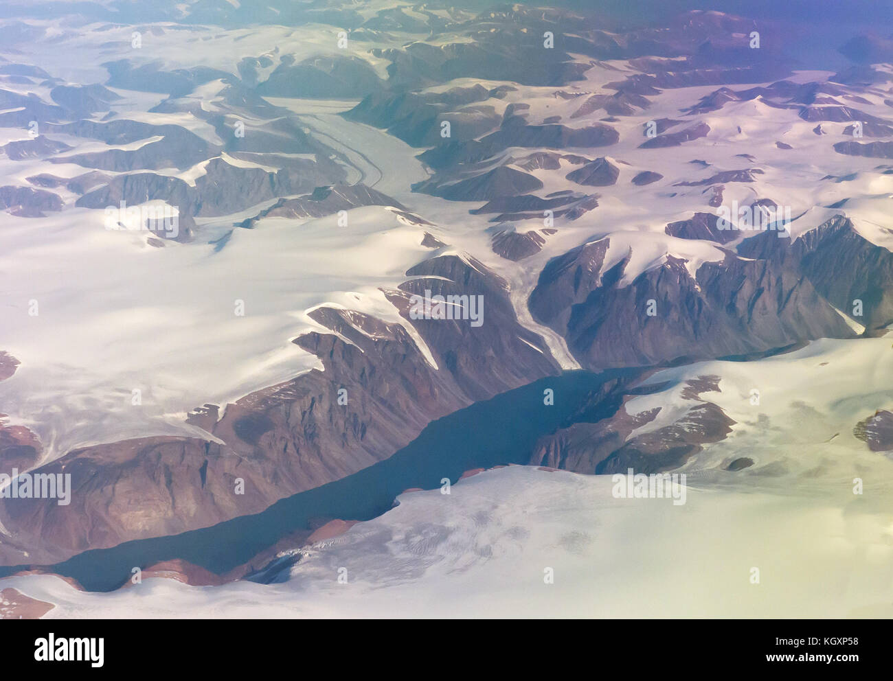Baffin Island (Nunavut), Kanada: eine Luftaufnahme der Gletscher in der Nähe von Pond Inlet. Stockfoto