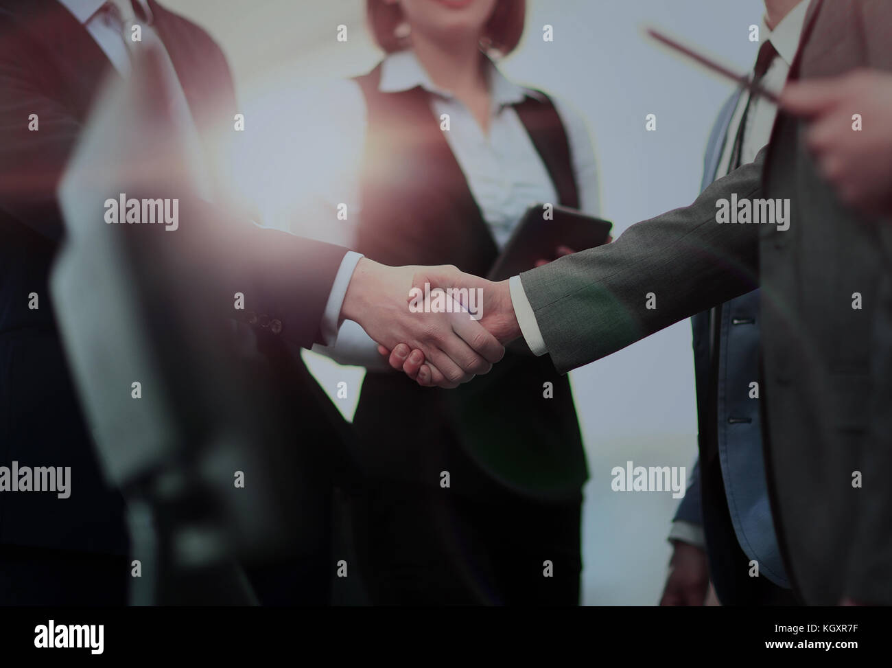 Business Leute, die Diskussion corporate handshake Konzept Stockfoto