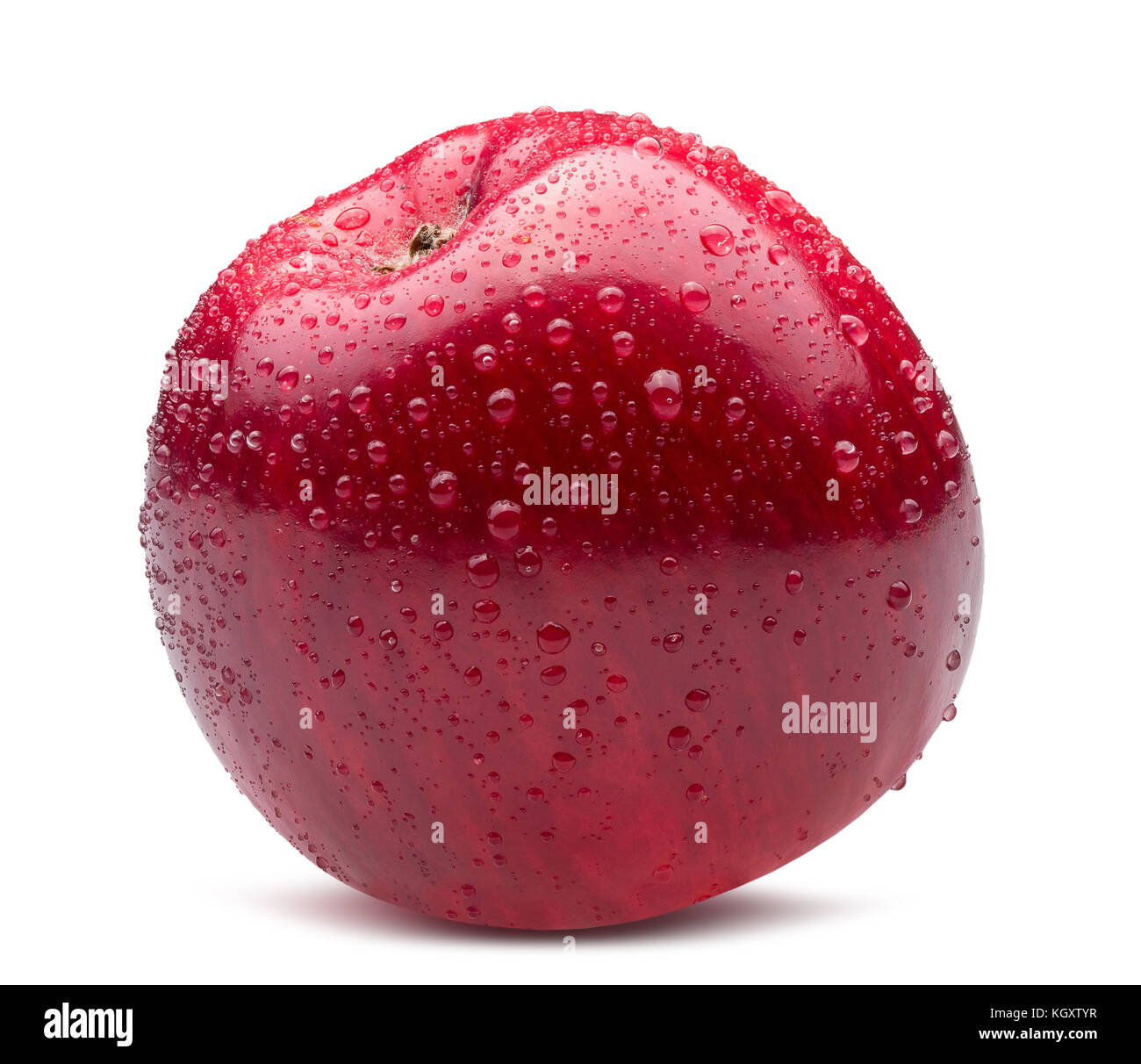 Red Apple im Wassertropfen auf einem weißen Hintergrund. Stockfoto