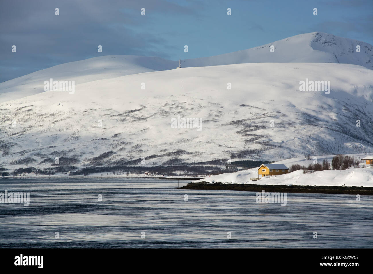 Landcsape in der Region Troms in Norwegen im Winter. Stockfoto