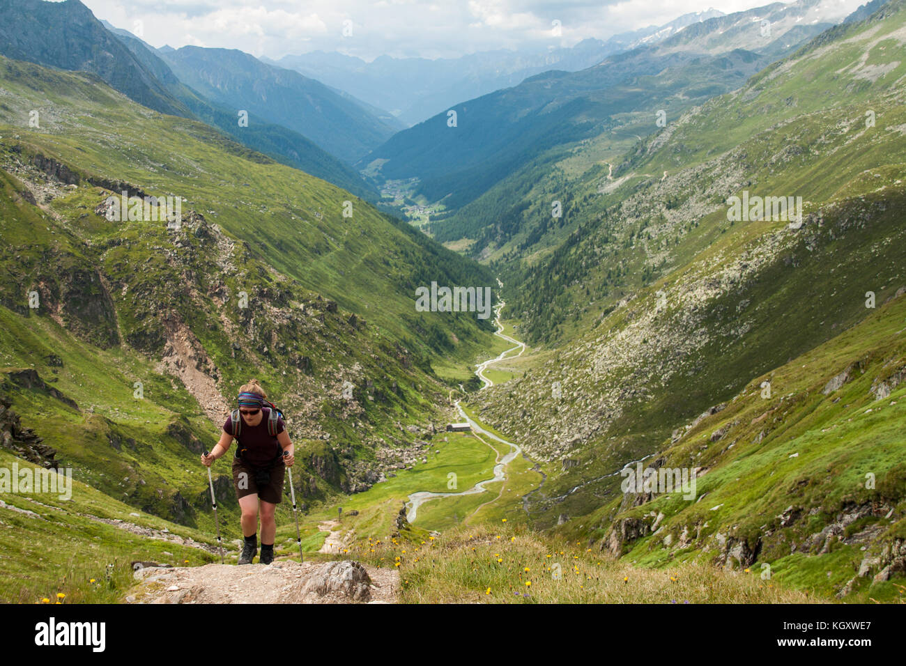 Wandern im Alpenraum Stockfoto
