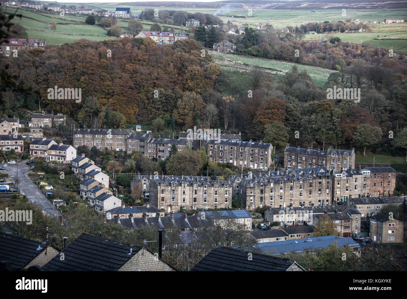 Hebden Bridge ist eine Marktstadt, die Teil von Hebden Royd in West Yorkshire, England, ist. Es liegt im oberen Calder Valley, 8 Meilen westlich von Halifax A Stockfoto