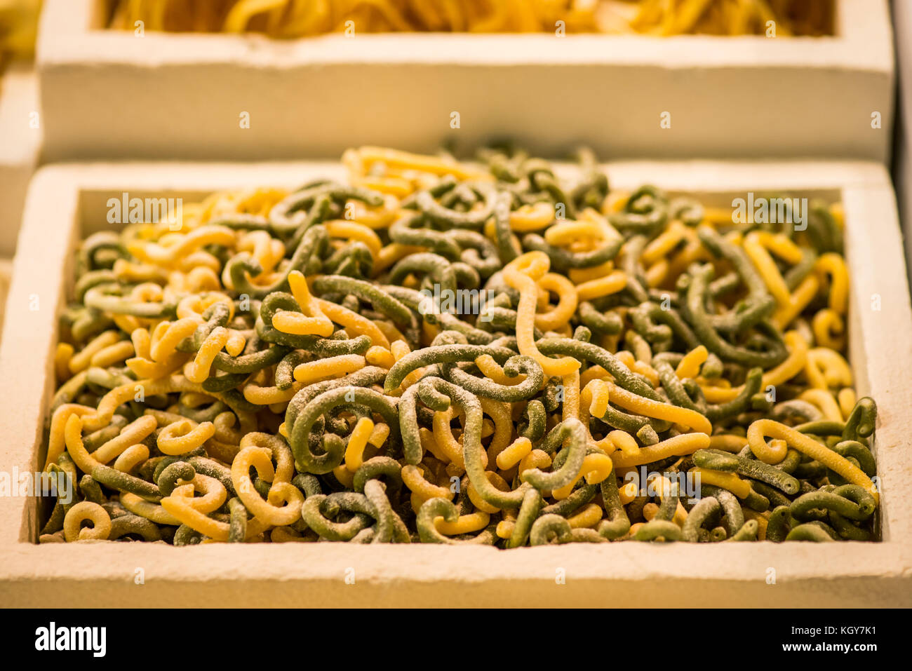 Italienische tiefgekühlte Pasta - zubereitete Speisen Zutaten Stockfoto