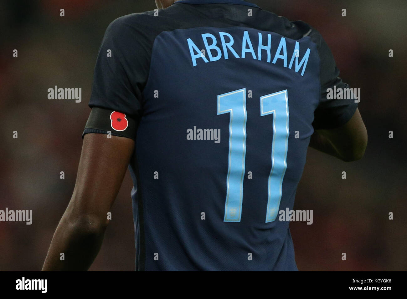 London, Großbritannien. 10 Nov, 2017 tammy Abraham von England das Tragen einer Mohnblume Armband während der internationalen Freundschaftsspiel zwischen Deutschland und England im Wembley Stadion in London, 10. November 2017, England. (Foto durch Arron Gent/phcimages.com) Credit: phc images/alamy leben Nachrichten Stockfoto