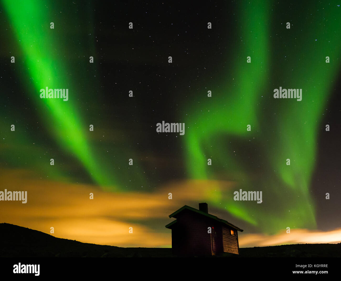 Aurora borealis in der Nähe der Stadt Hammerfest, Finnmark, Norwegen Stockfoto