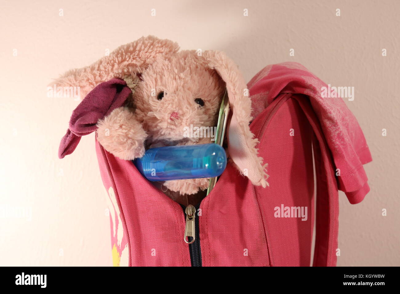 Verpackt Girl's Bag bereit für sleepover Stockfoto