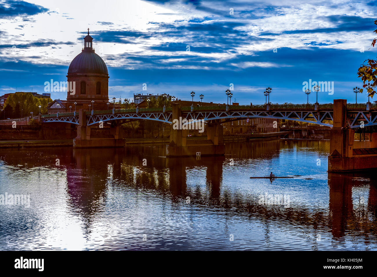 Haute-Garonne (31), Toulouse. Le pont Saint-Pierre et le Dôme de l'Hôpital de La Grave // Frankreich. Haute-Garonne (31), Toulouse. St-Pierre Brücke und t Stockfoto