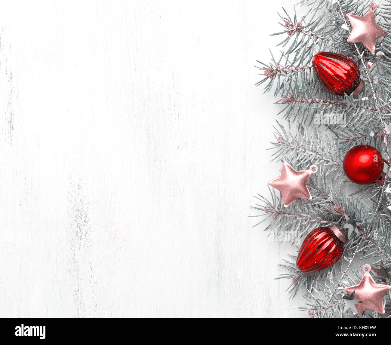 Weihnachten Dekoration auf alte, schäbige Hintergrund. getönten Bild. Stockfoto