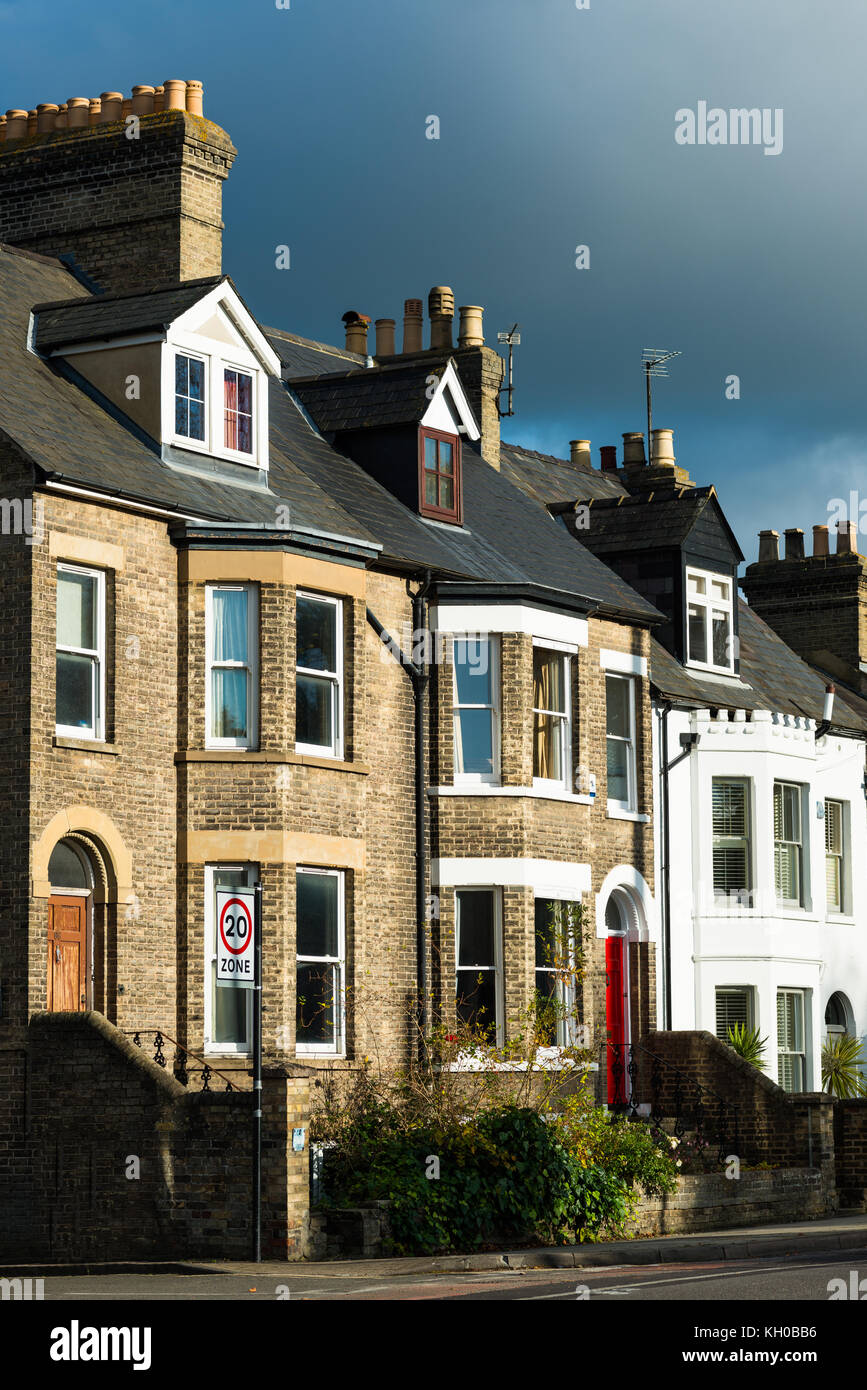 Viktorianische Reihenhäuser auf Huntingdon Road, Cambridge, UK. Stockfoto