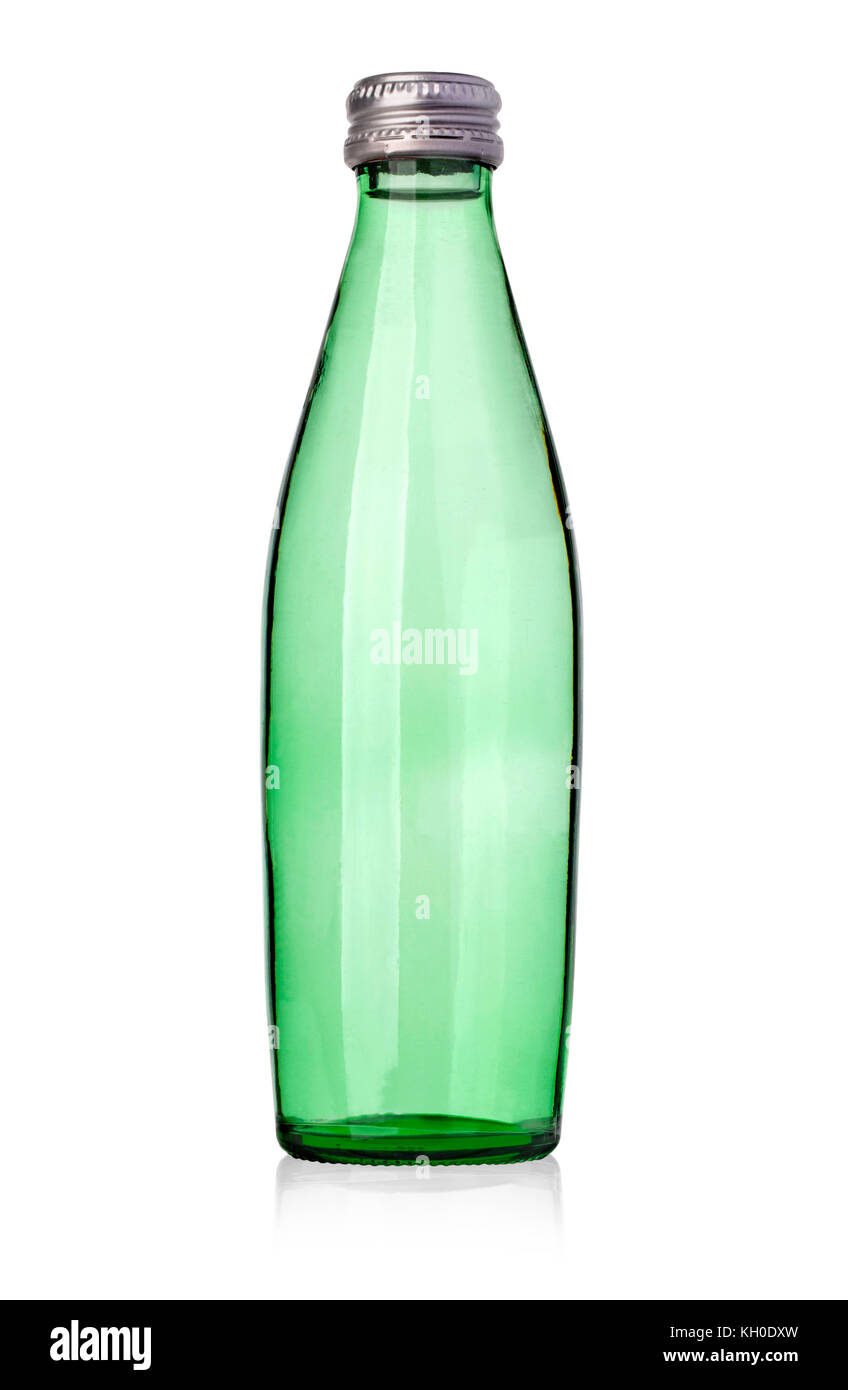 Glas Flasche Sodawasser mit Freistellungspfaden. auf weißem Hintergrund Stockfoto