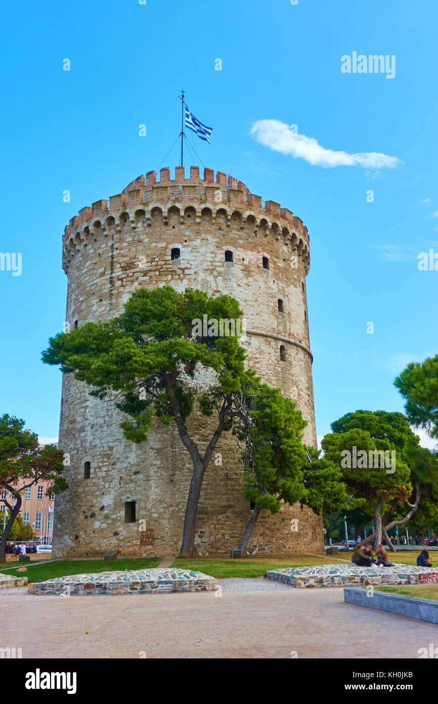 Der weiße Turm und City Square in Thessaloniki, Griechenland Stockfoto